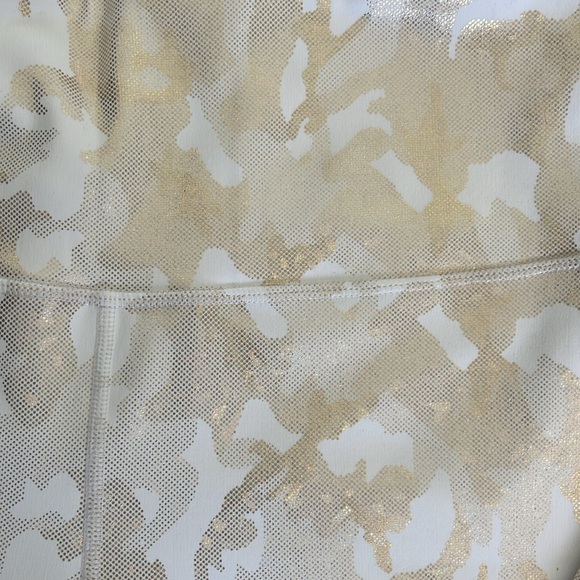 Mono B workout set, Size Large - Picture 7 of 9